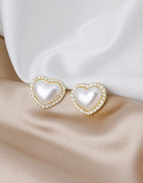 Pearl and heart decor studs