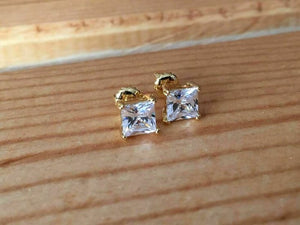 Classic square studs