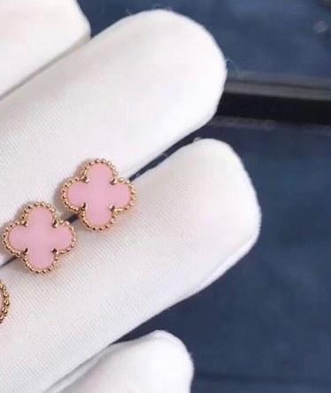 VC Clover studs