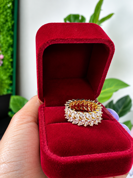 Double leaf decor ring