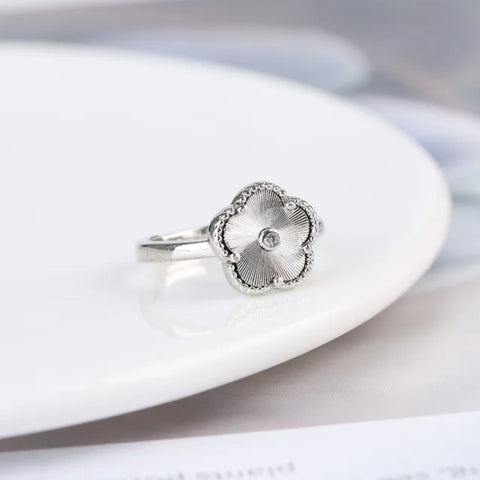 Lucky Flower ring