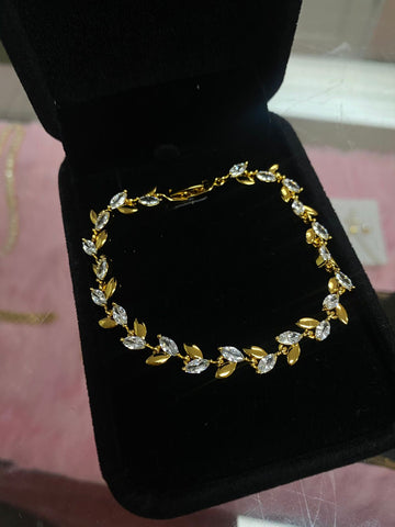 Gold Leaf decor bracelet